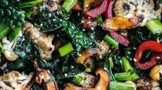 KALE MUSHROOM CASHEW STIR FRY