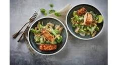 Salmon and broccoli pasta