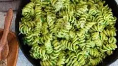 Spinach Pasta with Avocado Sauce