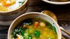 Chickpea & Quinoa Lemon Soup