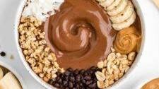 Chocolate Peanut Butter Smoothie Bowl