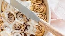 Cinnamon Roll Icing (Cinnamon Roll Glaze)