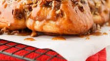 Easy Caramel Pecan Rolls