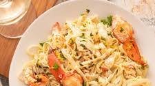Easy Lobster Scampi Recipe with Linguine Pasta