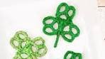 Pretzel Shamrocks | Pretzel Shamrocks So cute!! Dip 3 mini ...