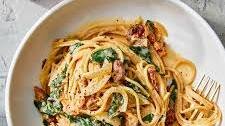 Spaghetti & Spinach with Sun-Dried Tomato Cream Sauce