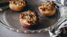 Baked Peaches with Almond Oat Crumble