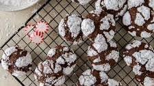 Chocolate Peppermint Crinkle Cookies
