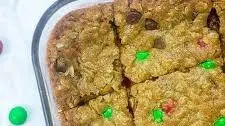 Christmas Oatmeal Cookie Bars