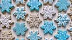 EASY SNOWFLAKE COOKIES ~ Satisfying Decorating of ...