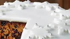 Lyle’s Classic Christmas Cake