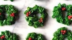 Marshmallow Christmas Wreaths