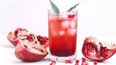 Non-alcoholic Pineapple-Pomegranate Cocktail