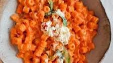Roasted tomato and red pepper pasta