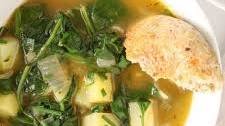 Vegan spinach soup with potatoes