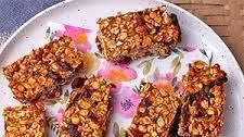Baked sugar-free granola bars