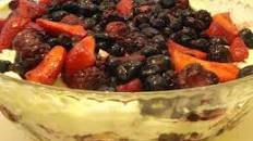 Christmas Berry Trifle
