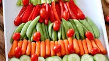 CHRISTMAS TREE VEGGIE TRAY