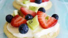 Easy Mini Fruit Pizza Recipe