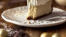 Eggnog Cheesecake with Gingerbread Crust