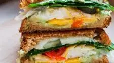 Healthy Avocado Egg Breakfast Sandwich