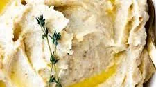 Roasted Garlic Mashed Cauliflower