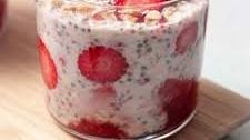 Strawberry Shortcake Overnight Oats