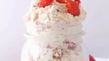 Strawberry Shortcake Overnight Oats