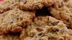 These chewy, crispy oatmeal raisin cookies have a secret ...