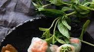 Vietnamese Rice Paper Rolls (Spring Rolls)