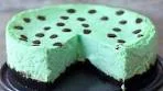 7 ingredient Mint Chocolate Chip Cheesecake - {Better Than ...