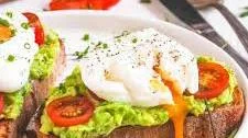 Avocado Toast with Egg And Tomato