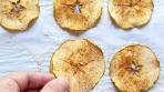 Baked apple chips are the perfect guilt-free snack! Spice up ...