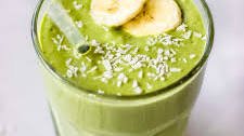 Best Easy Matcha Smoothie (5 Minutes)
