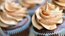 Bourbon Chocolate Cupcakes with Chocolate Buttercream Frosting and Bourbon Glaze