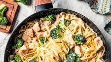 Chicken Fettuccine Alfredo With Broccoli