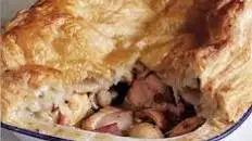 Chicken & mushroom puff pie