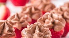 Chocolate Cheesecake Stuffed Strawberries