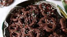 Chocolate Dipped Pretzels