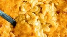 Classic Baked Macaroni and Cheese