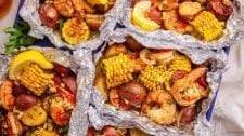Easy Cajun Shrimp Boil Foil Packs (Oven or Grill!)