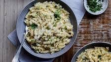 Easy garlic cheese pasta