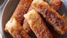 Fried Apple Pie Rolls