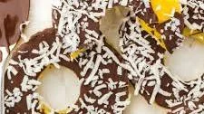 Frozen Chocolate-Covered Pineapple Rings with Coconut (Piña Colada-Style)