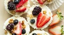 Frozen Yogurt Granola Cups