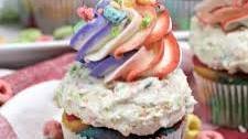 Fruit Loops Cupcakes