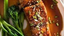Honey Garlic Salmon (5 Ingredients, 15 Minutes)