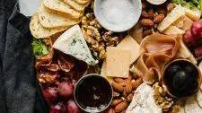How to Make a Cheese Plate