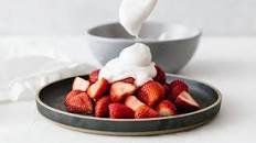 How to Make Coconut Whipped Cream (Easy & Fluffy!)