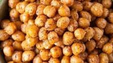 How To Make Crispy Roasted Chickpeas in the Oven